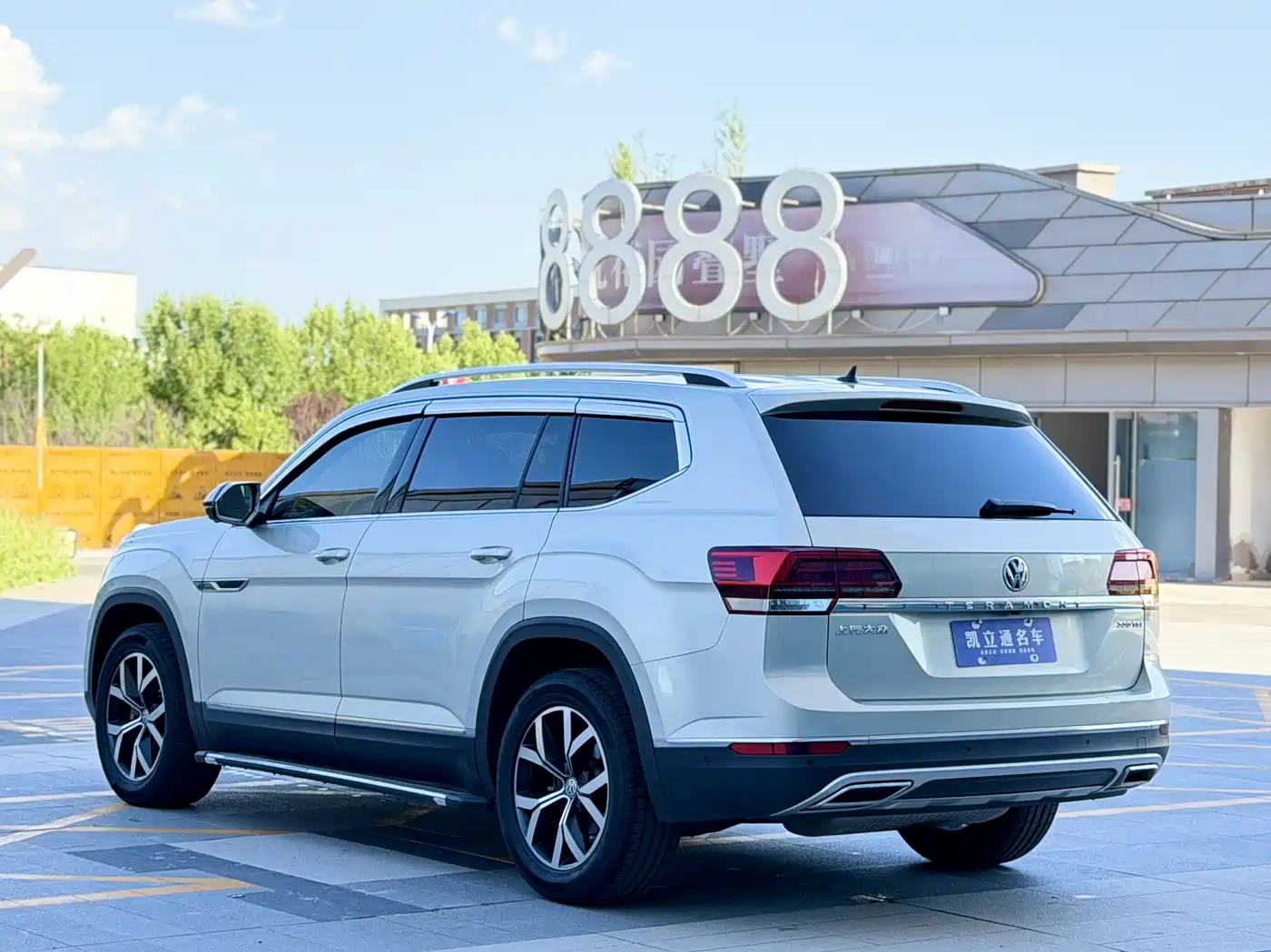 Volkswagen Teramont 2019 330TSI 2WD Luxury China VI фото 4