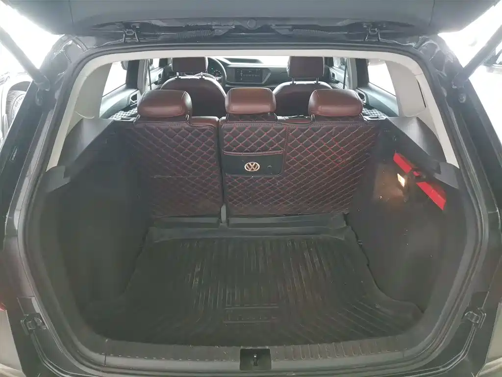 VOLKSWAGEN TUYUE