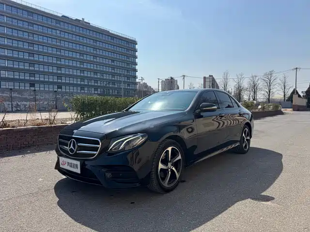 MERCEDES-BENZ E CLASS