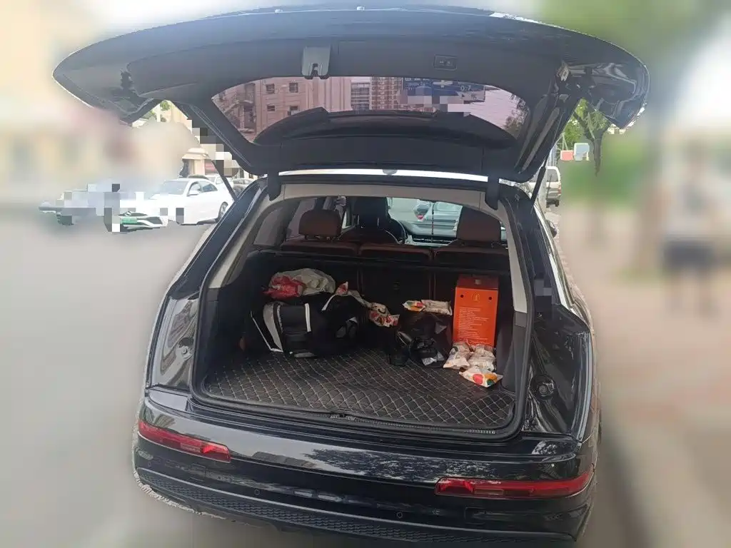 Photo 20 - Audi Q7
