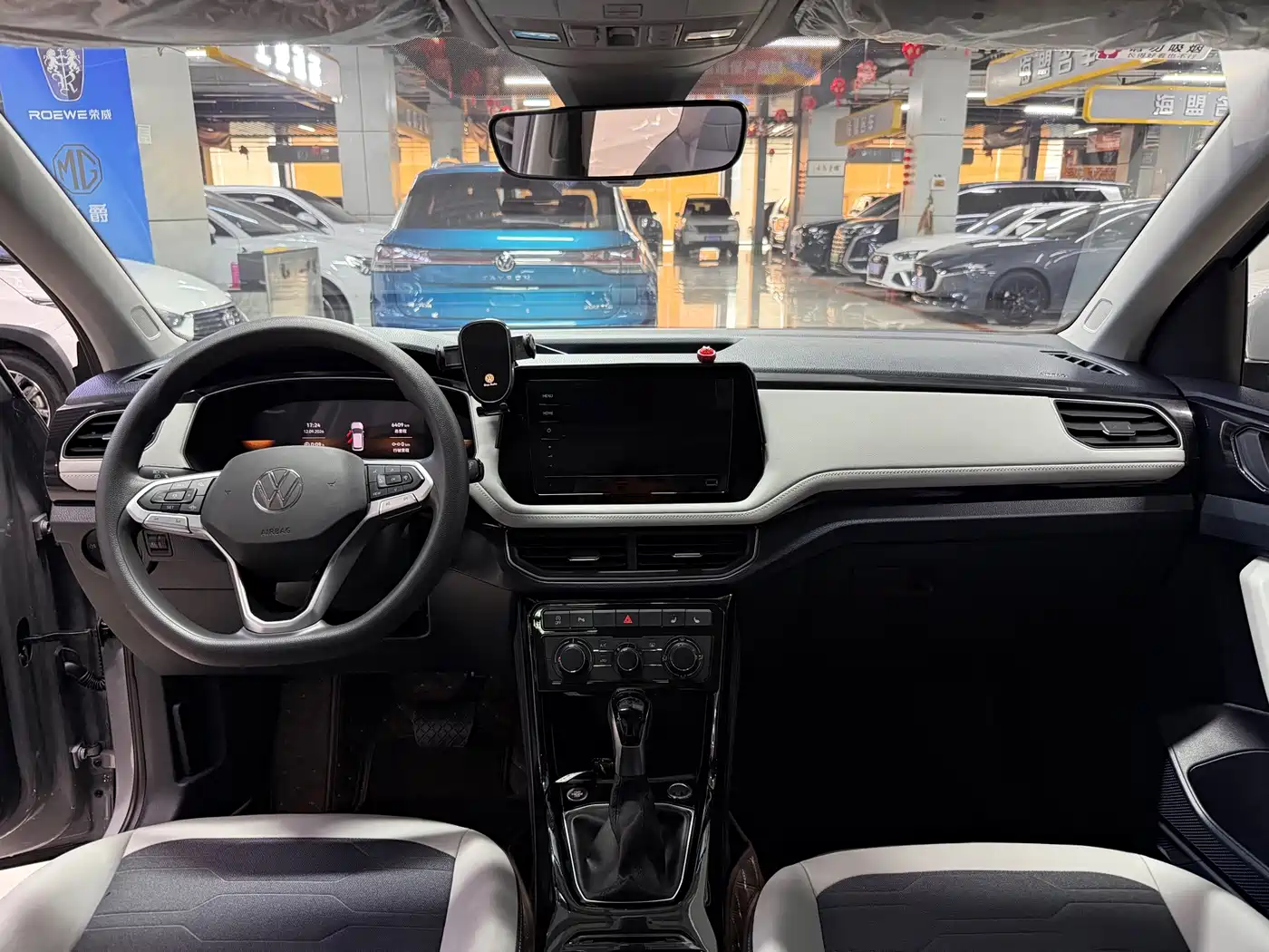 Volkswagen Tharu, миниатюра 5