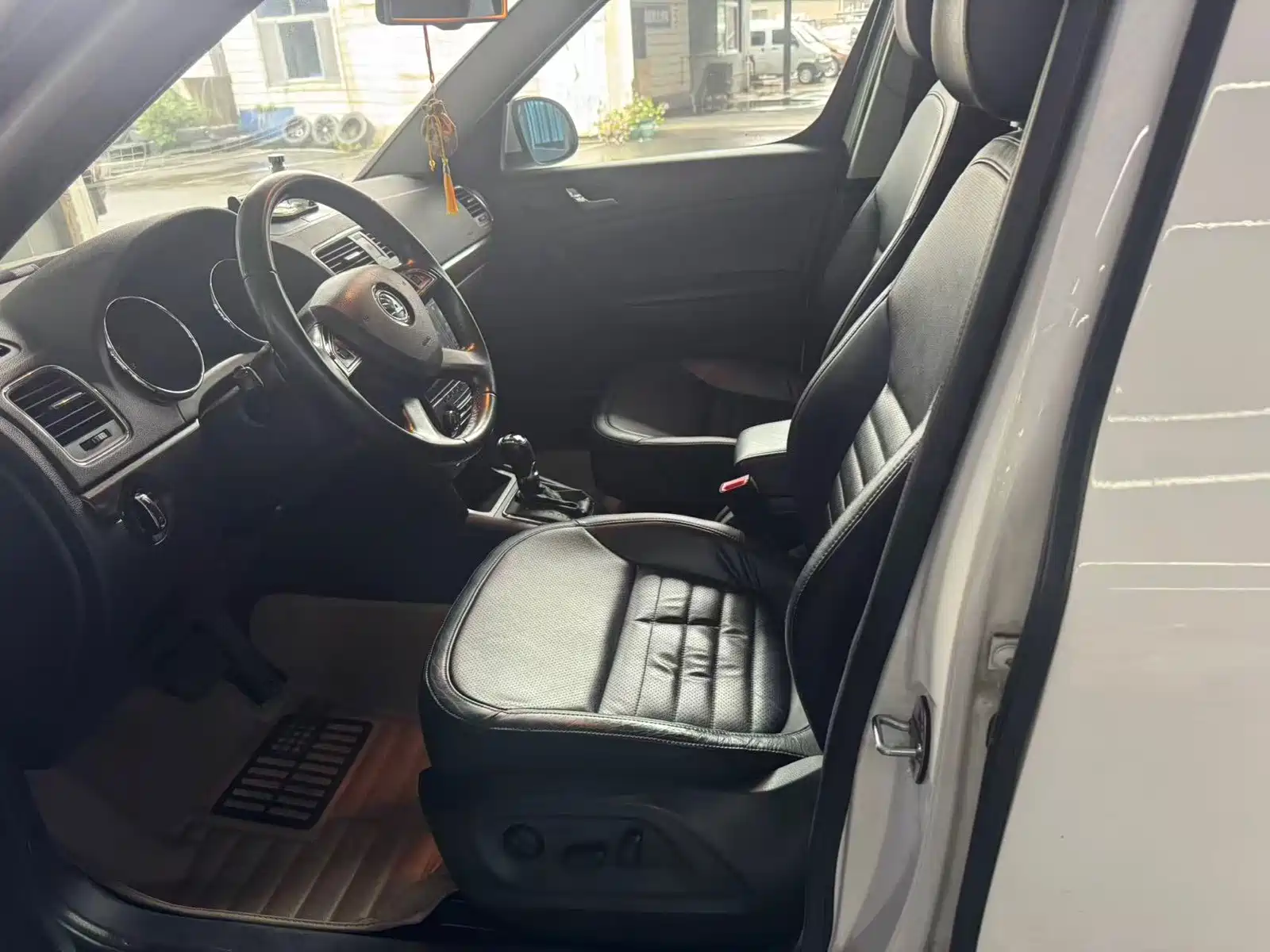 صورة 9 - Škoda Yeti