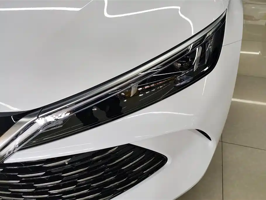 BYD Qin L 2024 DM-i 80KM Leading Edition фото 5