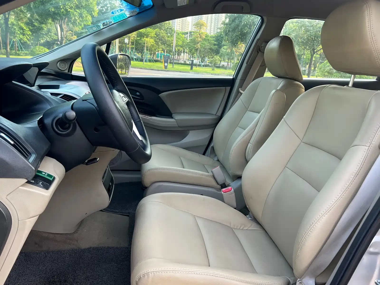 Photo 10 - Honda Odyssey