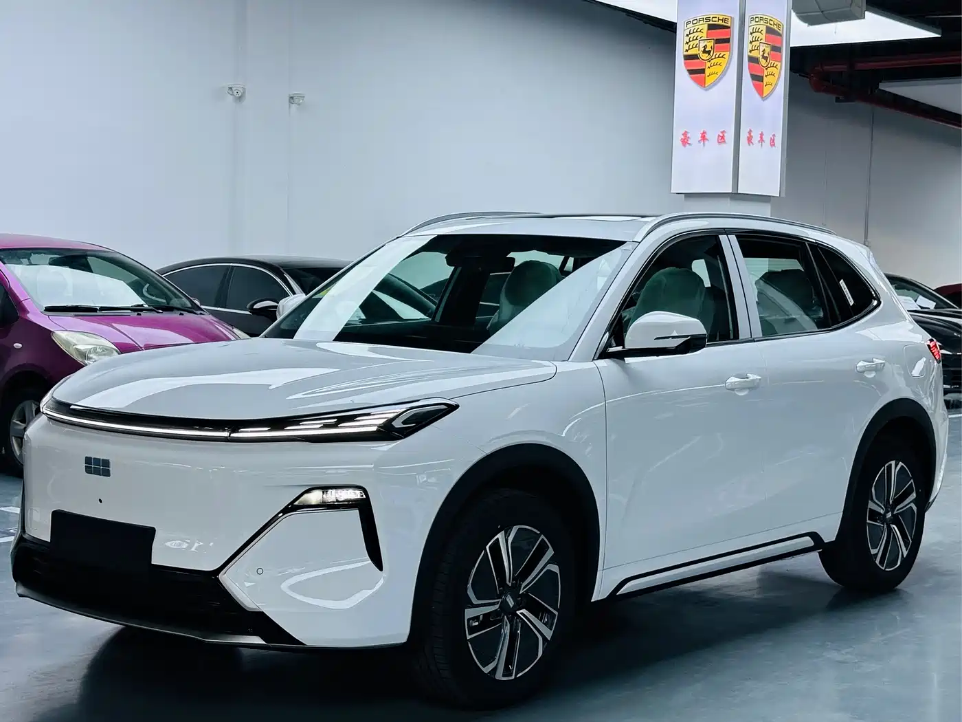 Geely Galaxy Galaxy Starship 7 EM-i 2025 Model 120km Explorer+ Edition