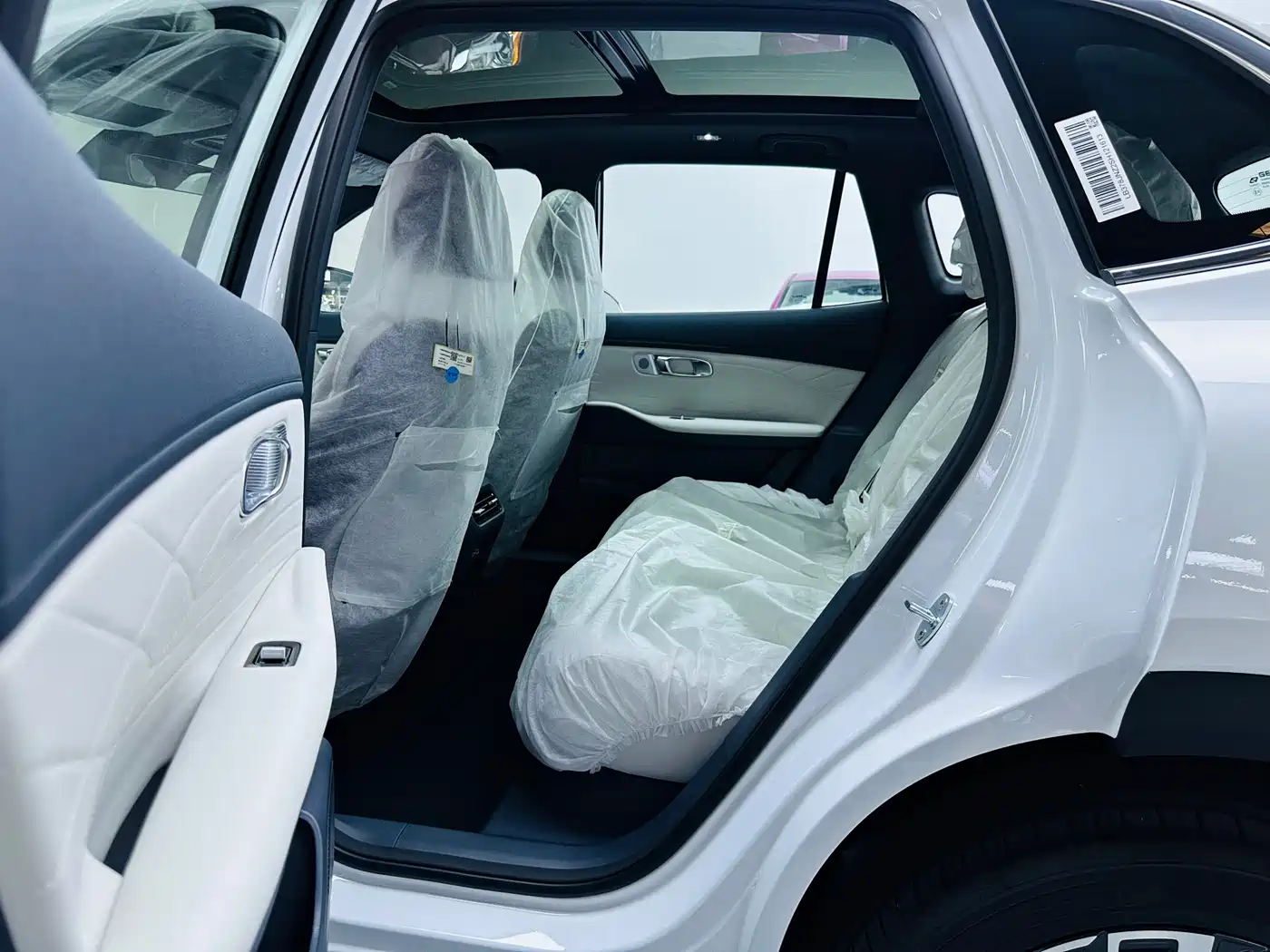 Geely Galaxy Galaxy Starship 7 EM-i 2025 Model 120km Explorer+ Edition фото 9