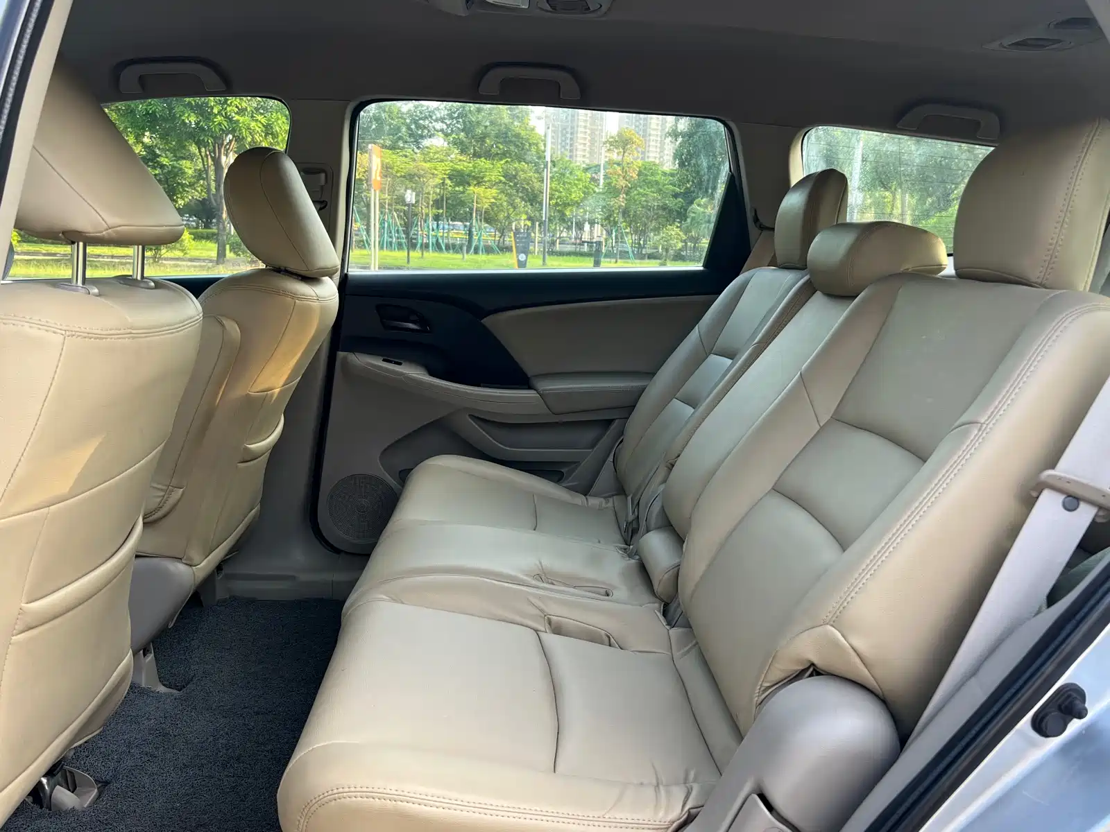 Photo 11 - Honda Odyssey