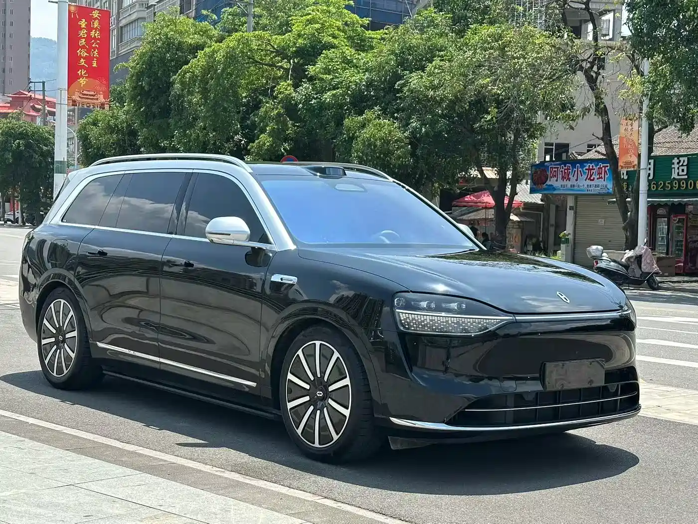AITO Wenjie AITO M9 2025 Range Extender Max 52kWh 5-Seater фото 3