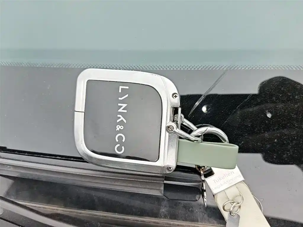 Lynk & Co 08 EM-P 2023 220km Time Limited Edition фото 9