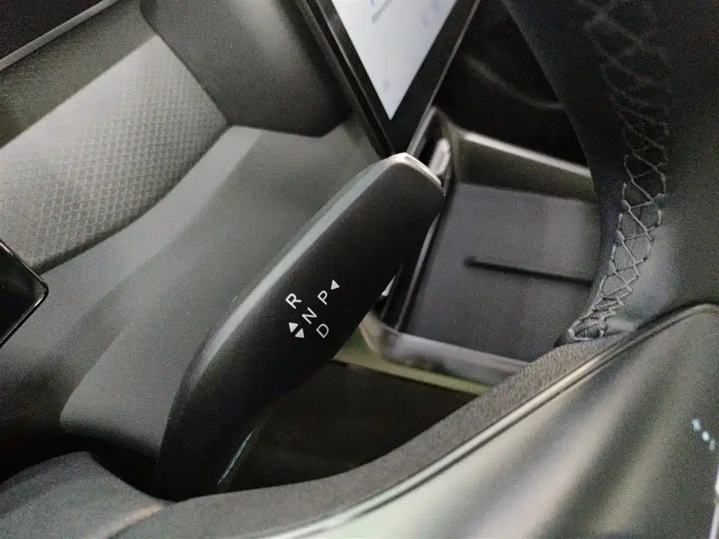 BYD Qin PLUS 2026 DM-i Smart Edition 128KM Progressive фото 14