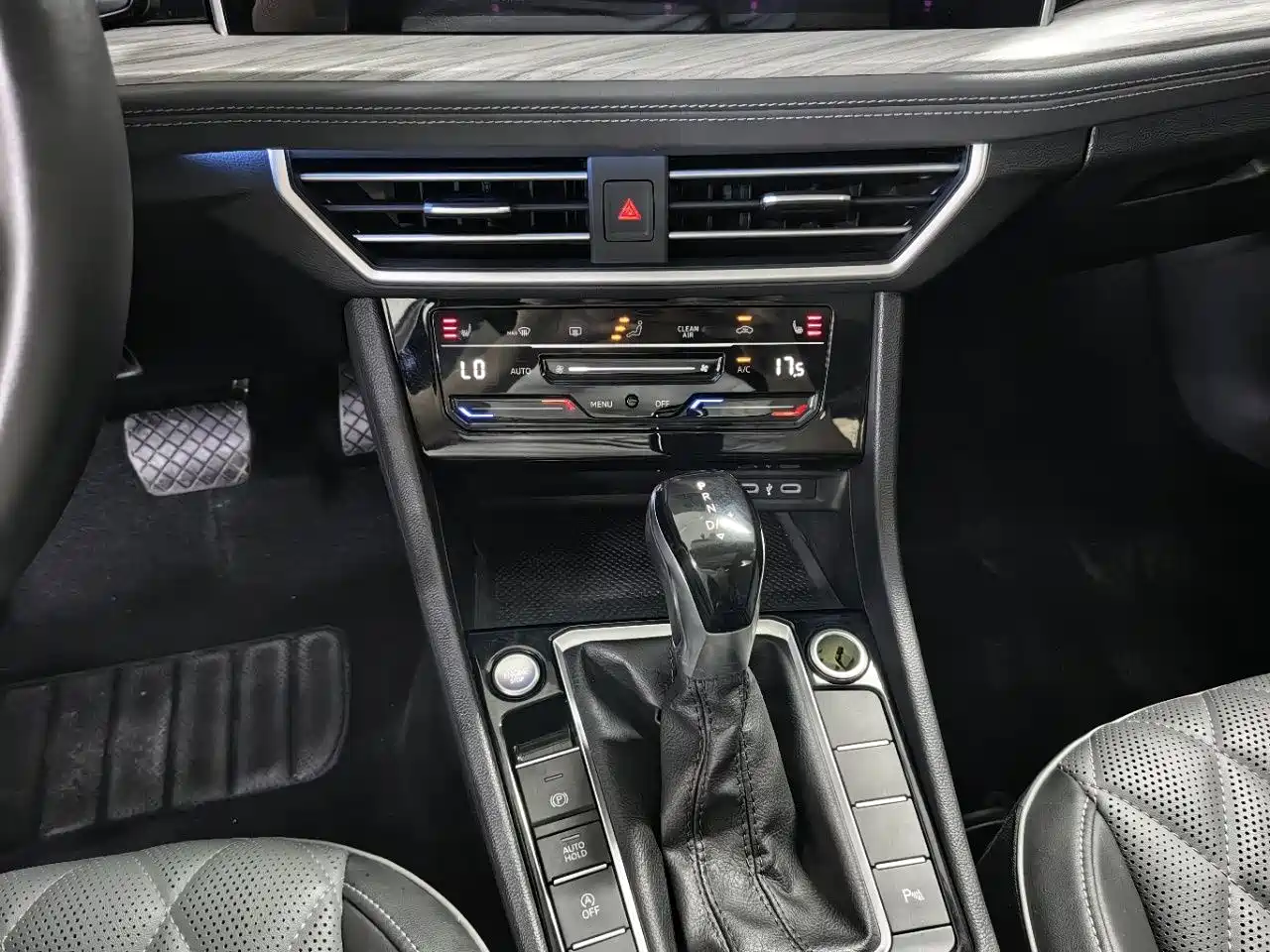Volkswagen Sagitar 2023 280TSI DSG Surpass Plus Edition фото 6