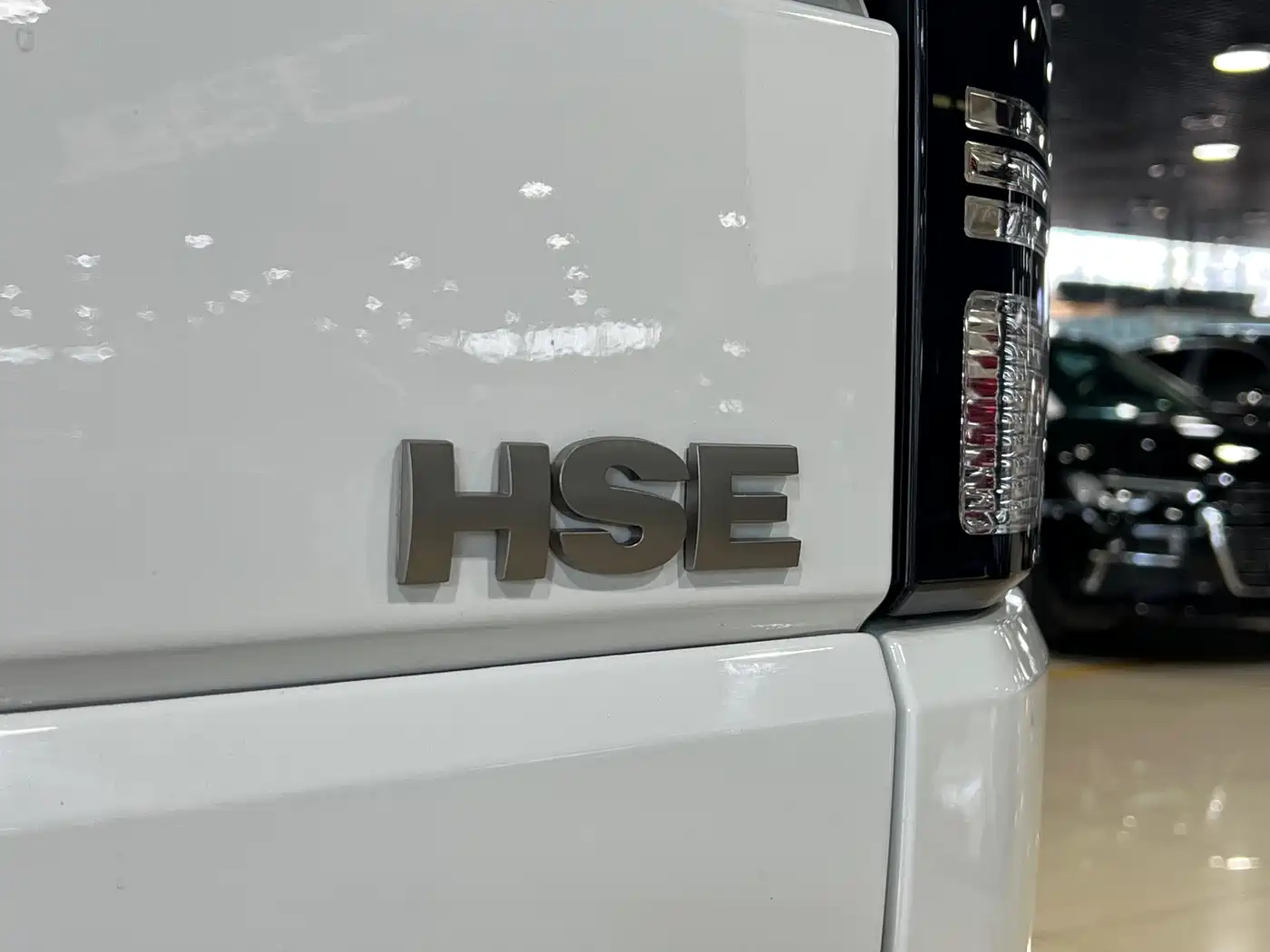 Land Rover Discovery 2016 3.0 SC Gloss Black Collector's Edition HSE фото 9