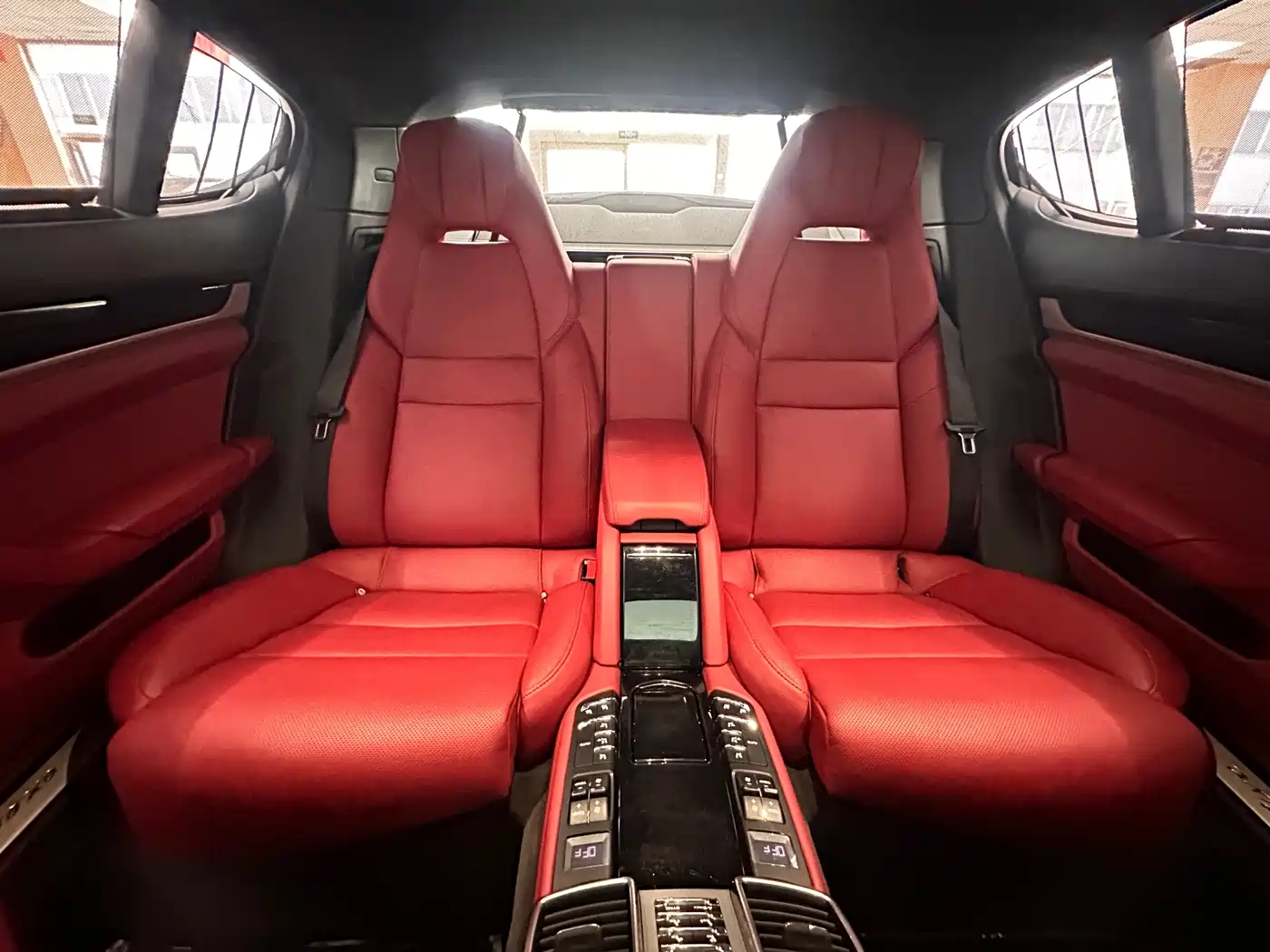 Porsche Panamera 2016 Panamera 4 Executive Edition 3.0T фото 51