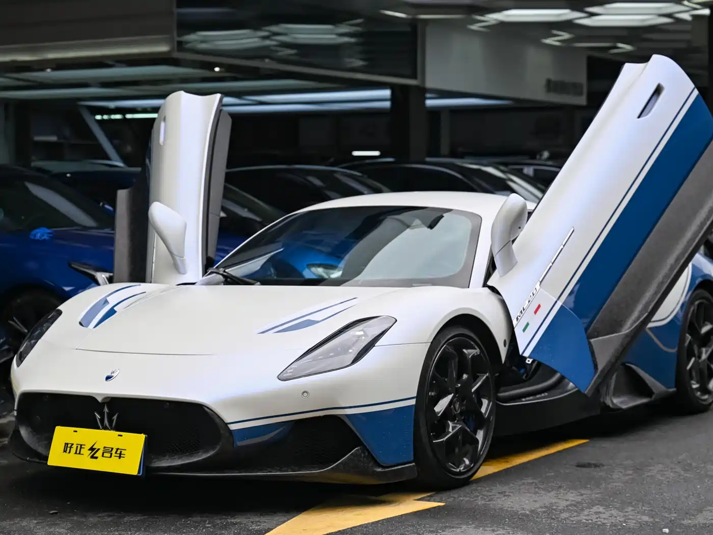 Maserati MC20 2023 2020 3.0T Standard Edition