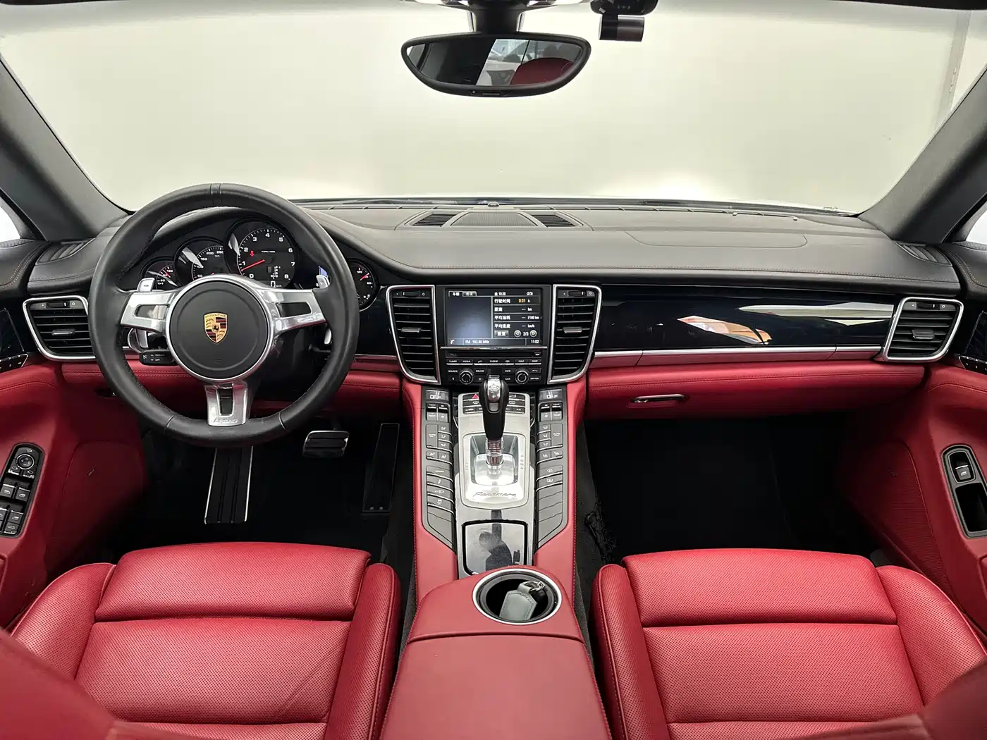 Porsche Panamera 2016 Panamera 4 Executive Edition 3.0T фото 44
