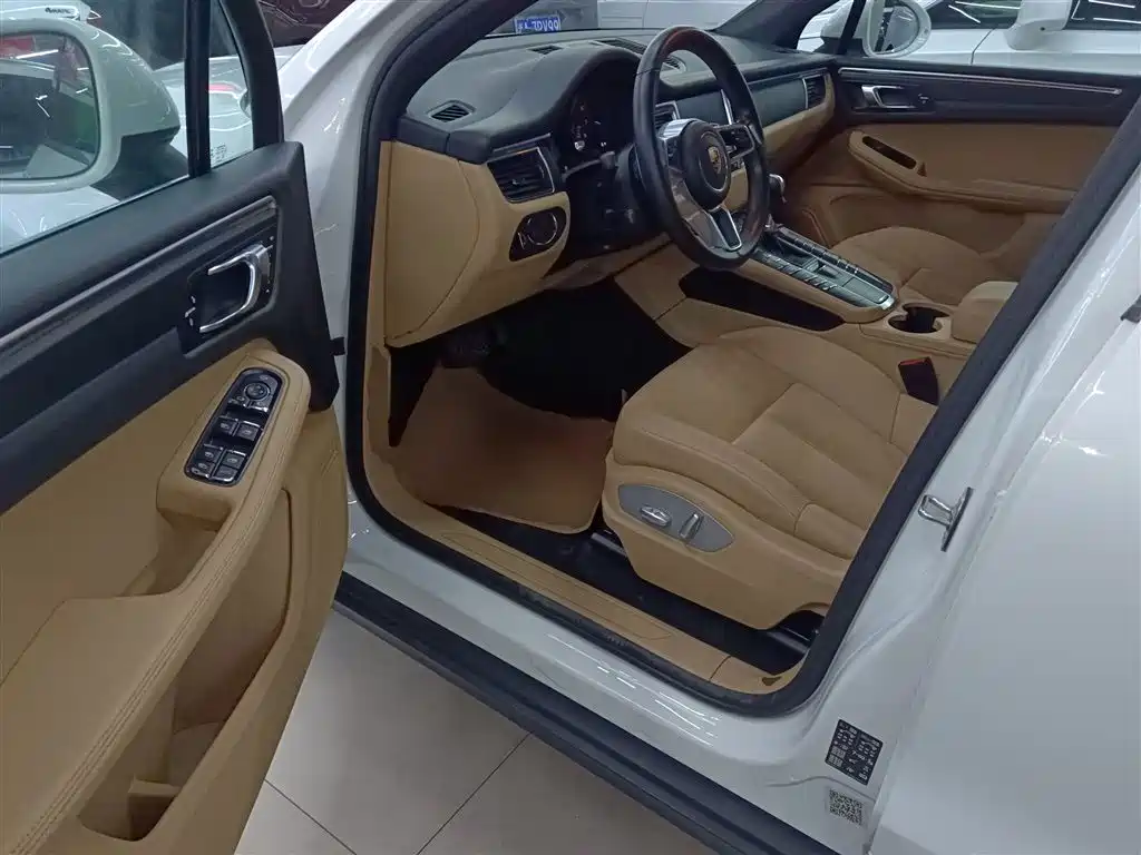 Porsche Macan 2017 Macan 2.0T фото 12