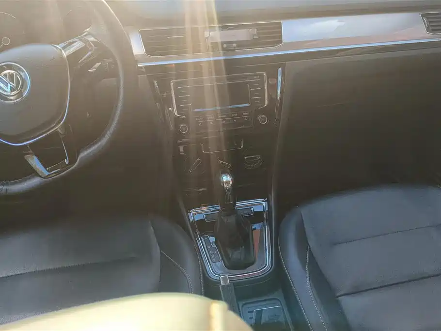 Volkswagen Bora 2016 1.6L Automatic Luxury фото 13