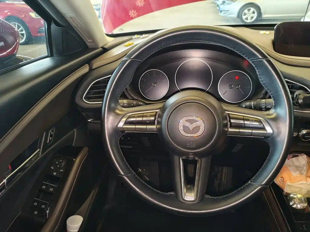 Photo 11 - Mazda CX-30