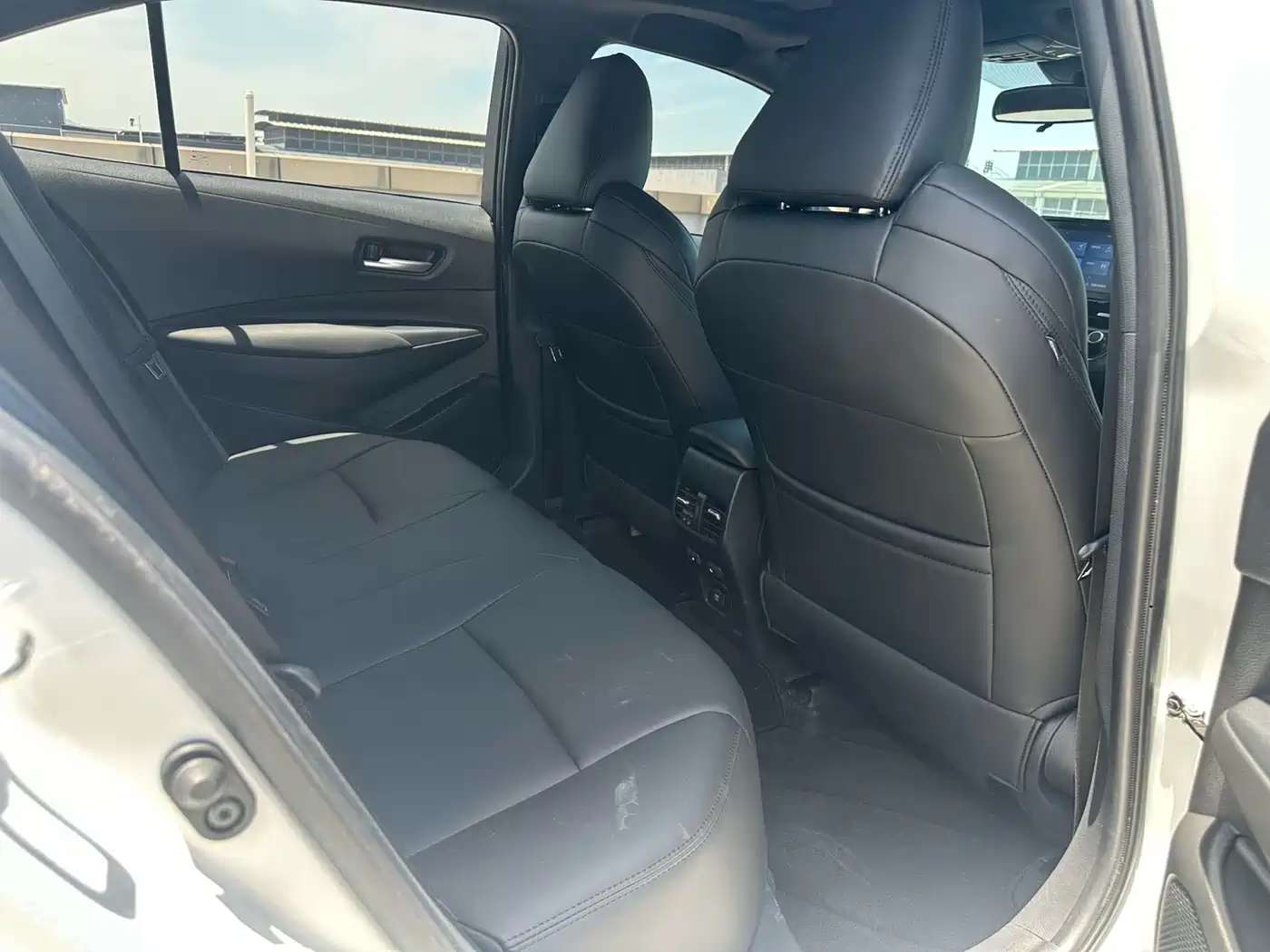 Toyota Levin 2022 185T CVT Luxury Edition фото 16