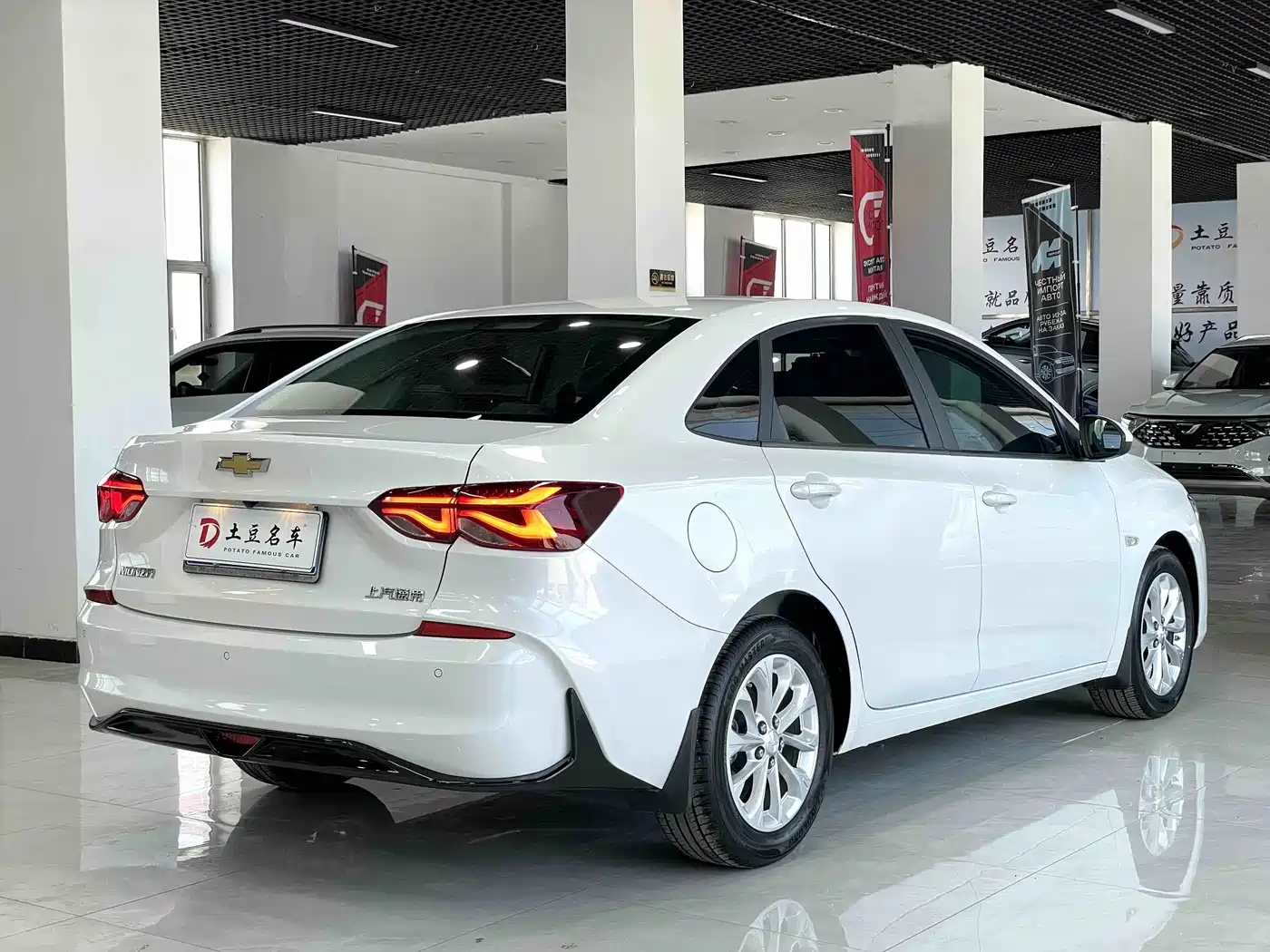 CHEVROLET CRUZE