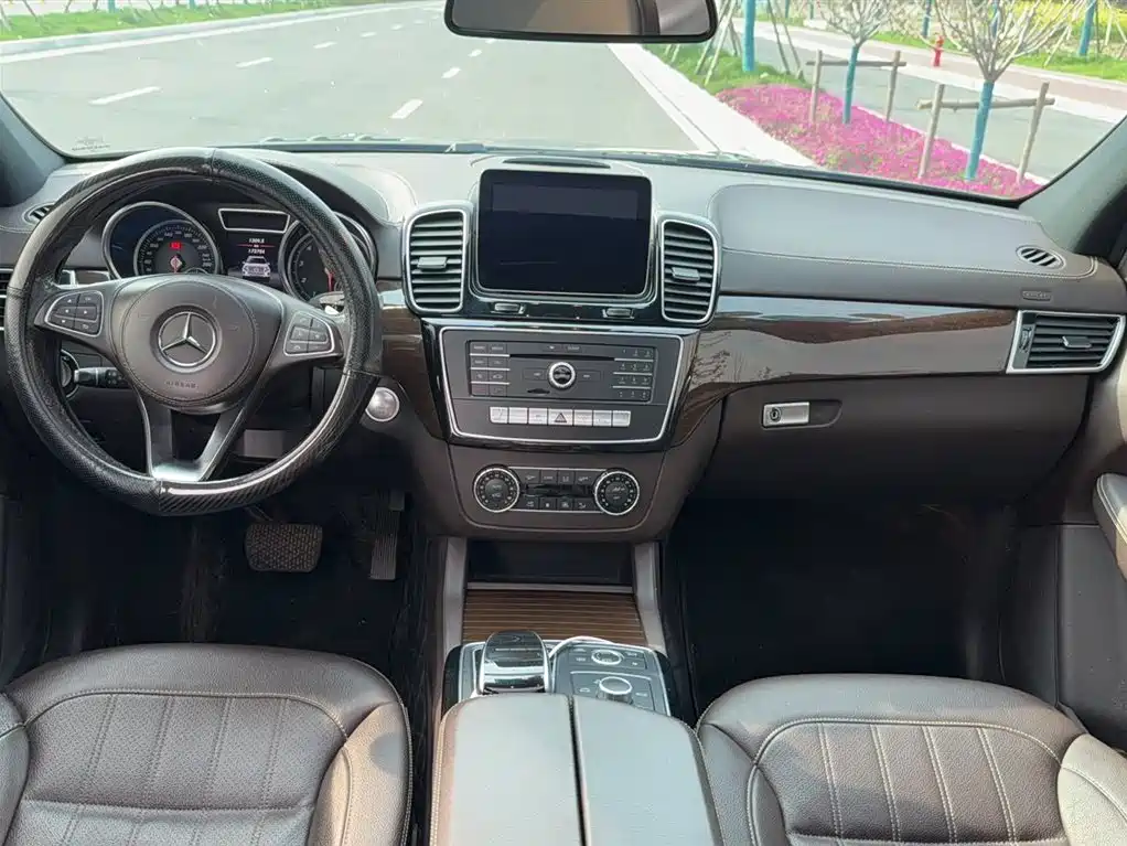 Mercedes-Benz GLS 2018 GLS 400 4MATIC Dynamic фото 9