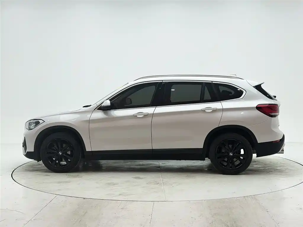 BMW X1 2021 Facelift sDrive20Li Fashion фото 7