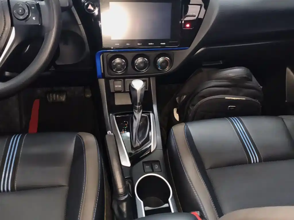 Toyota Levin 2018 185T CVT Premium Edition China V фото 14