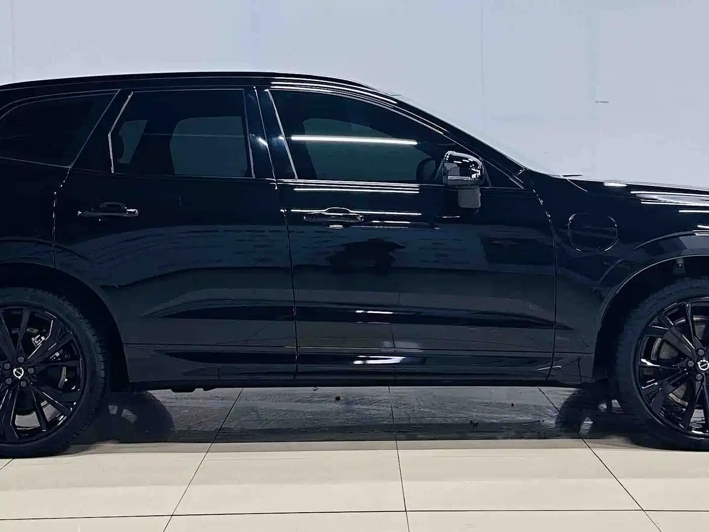 VOLVO XC60 PLUG IN HYBRID