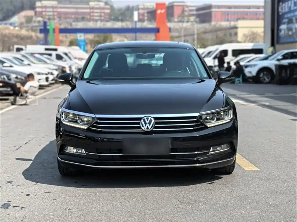 Volkswagen Magotan 2018 330TSI DSG Luxury фото 10