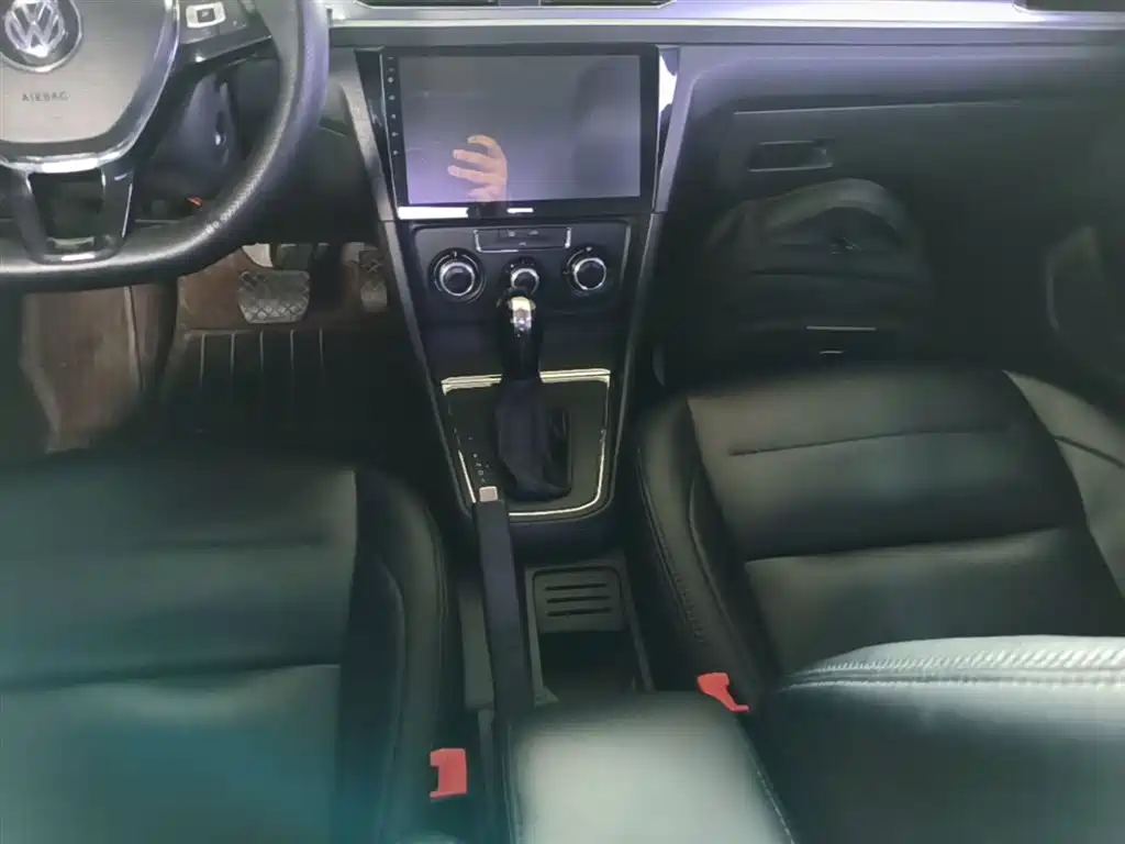 Volkswagen Bora 2016 Model 1.6L Automatic Fashion фото 14