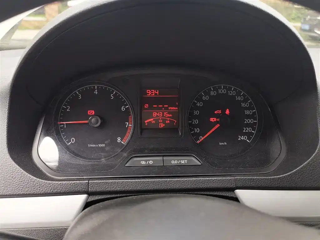 Volkswagen Jetta 2013 1.6L Manual Comfort фото 7