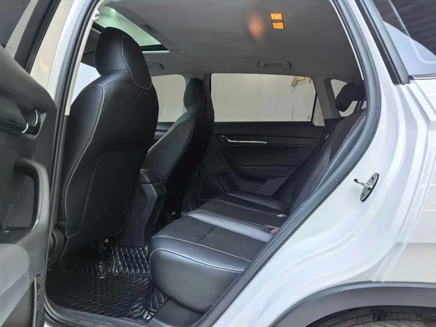 Škoda Kamiq 2022 1.5L Automatic Comfort Edition фото 22