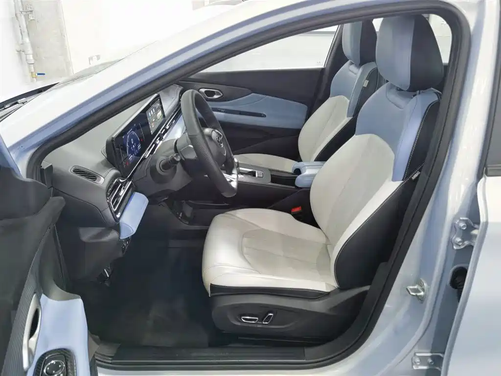 GAC Trumpchi Trumpchi Emkoo 2023 Shadow Leopard H High-Efficiency Hybrid фото 10