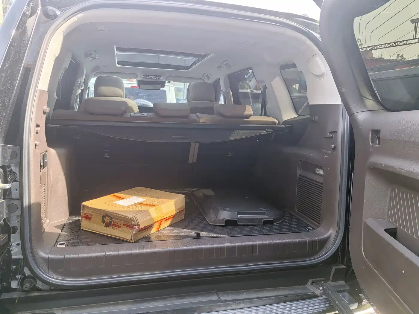 BAIC ORV Beijing Off-Road BJ60 2022 Model 2.0T 11th Edition 5-Seater фото 11