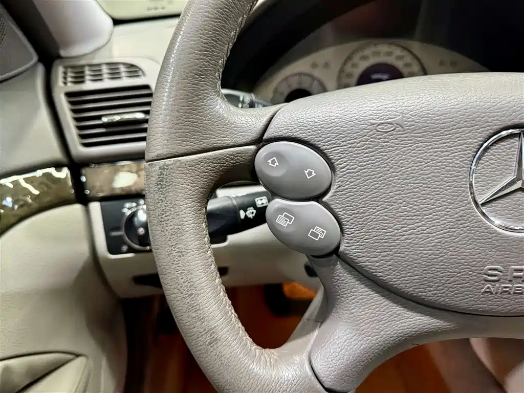 Mercedes-Benz E-Class 2007 E 350 Fashion фото 15