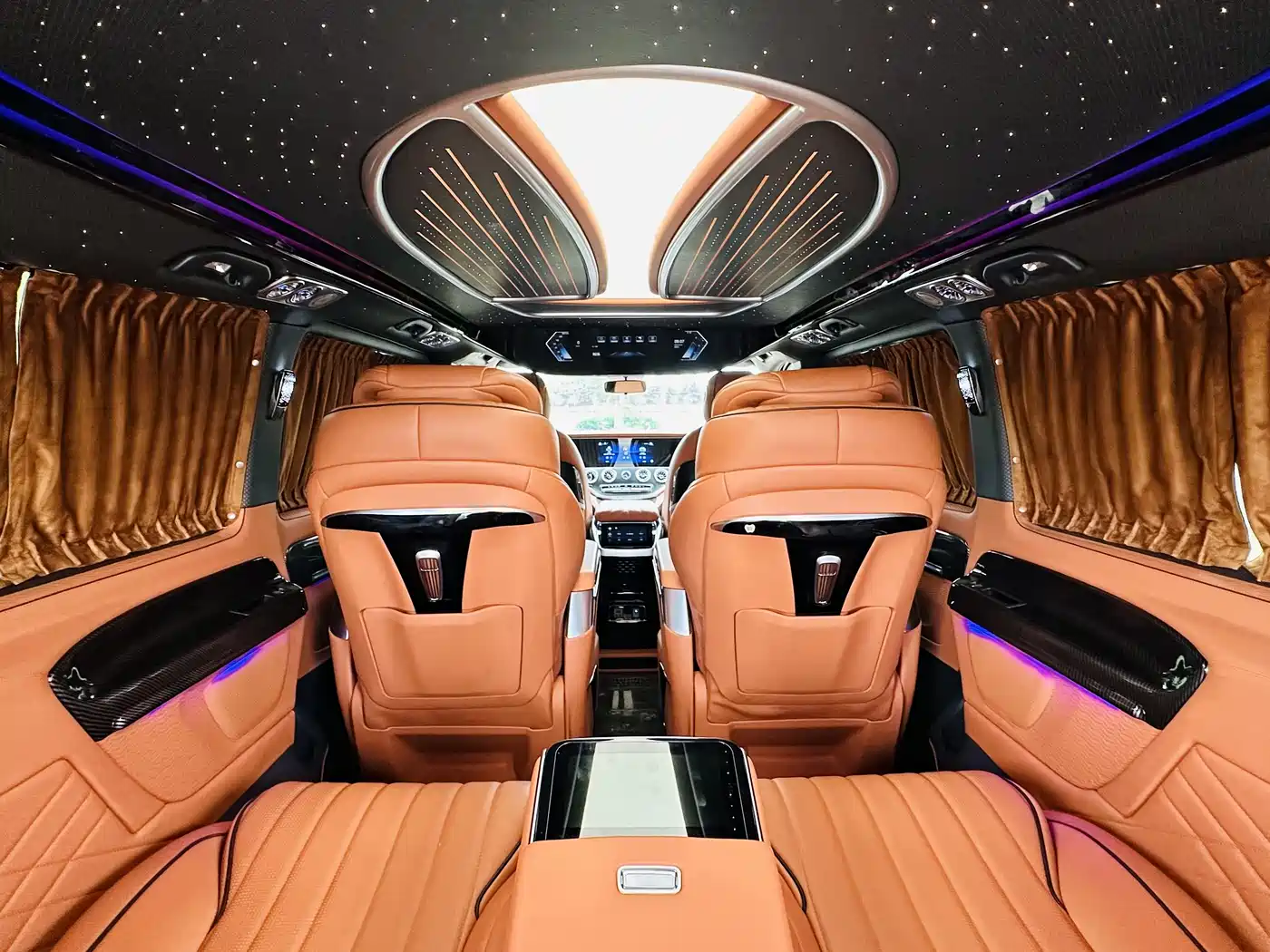 Mercedes-Benz Vito 2023 2.0T Business 7-Seater фото 13