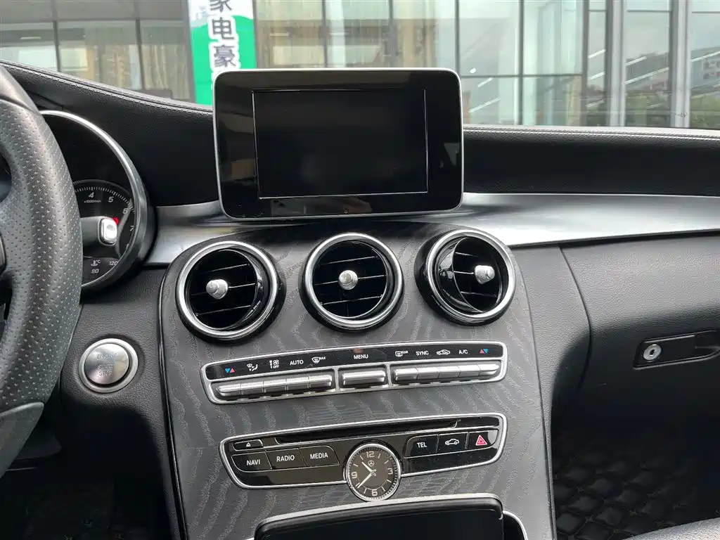 Mercedes-Benz C-Class 2017 Facelift C 200 L Sport Edition фото 16