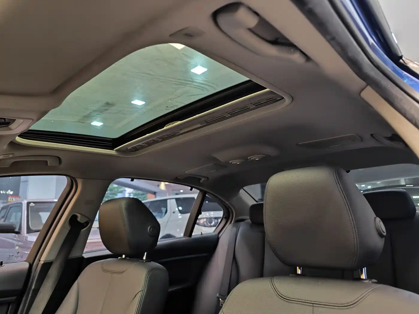 BMW 3 Series 2017 320Li M Sport фото 13