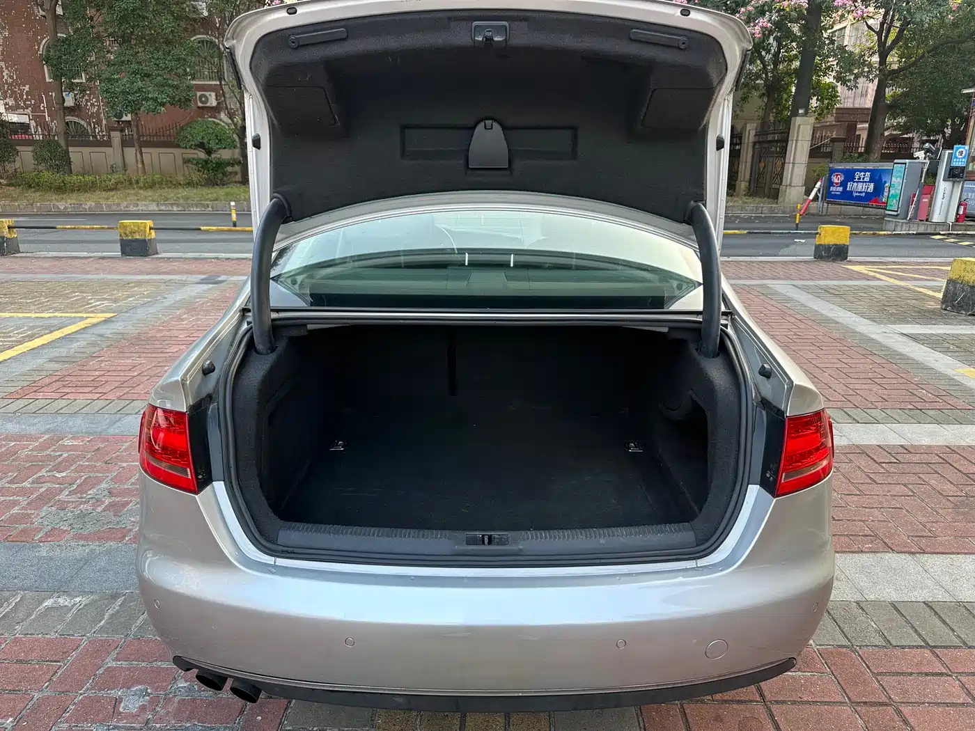 Audi A4L 2012 2.0 TFSI Auto Comfort фото 12