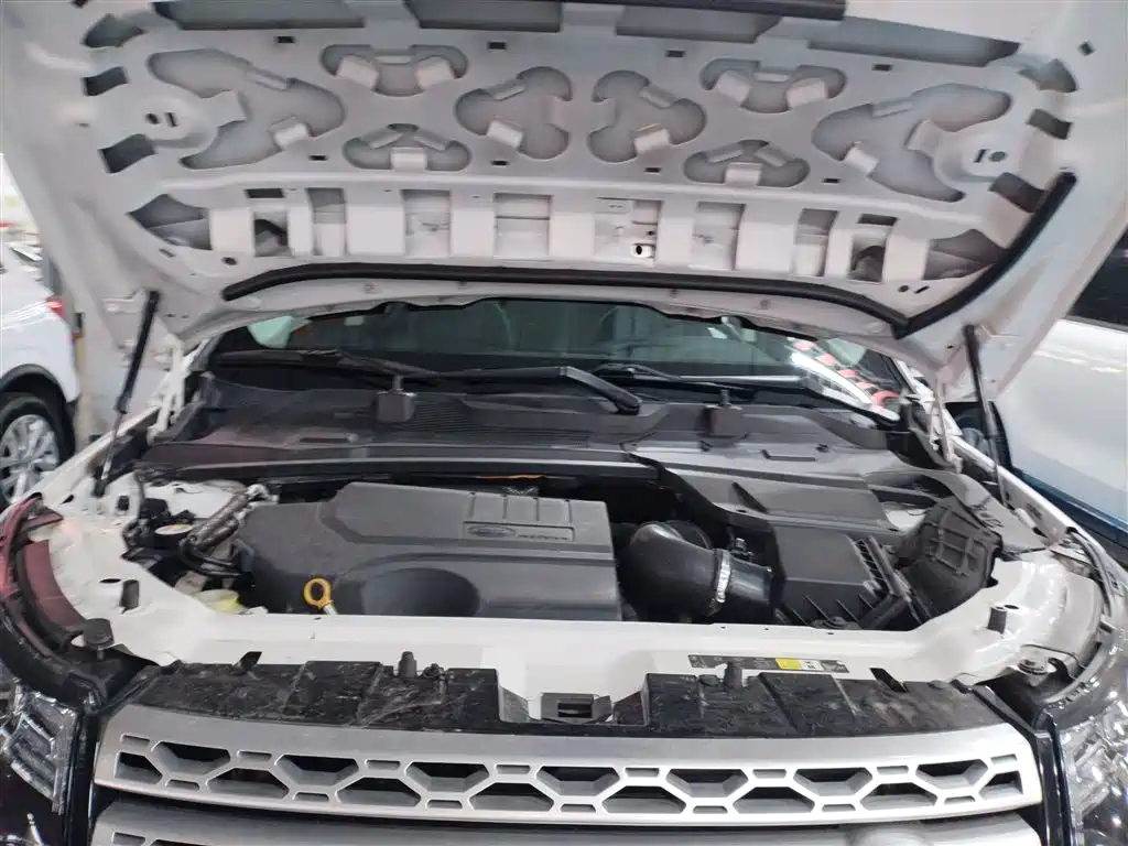 Land Rover Discovery Sport 2018 240PS HSE Edition фото 16