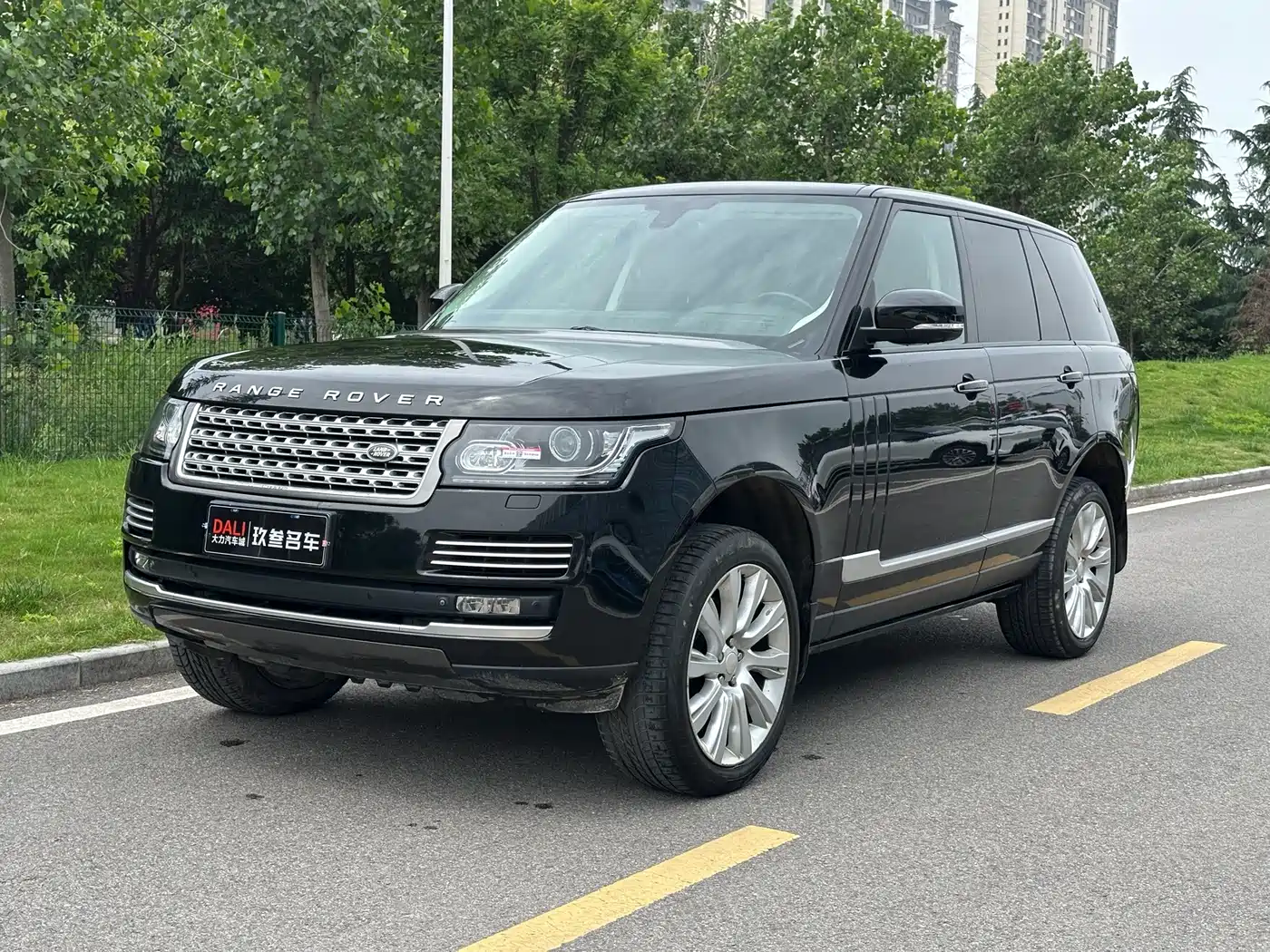 Фото 1 - Land Rover Range Rover