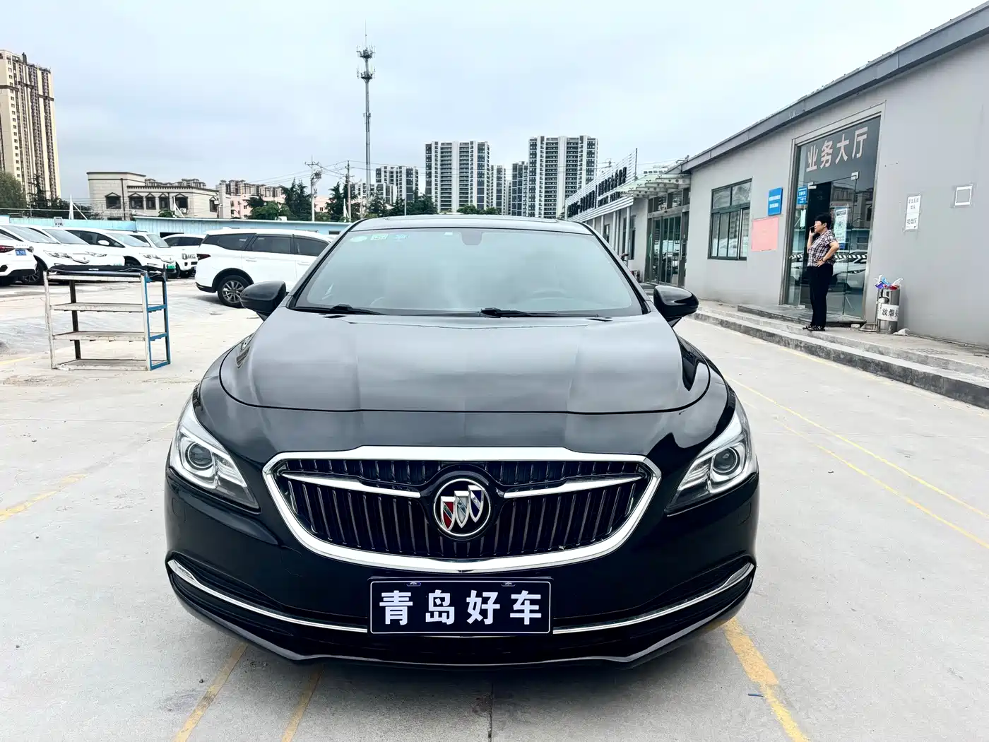 Photo 3 - Buick LaCrosse