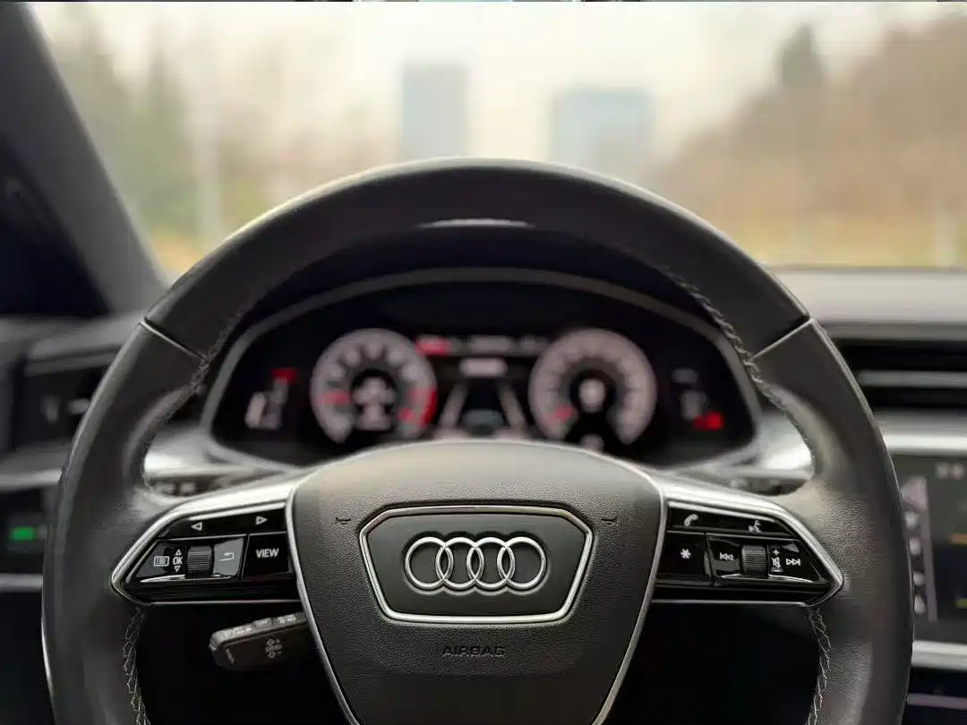 Audi A6L 2021 45 TFSI quattro Exclusive Sport фото 11