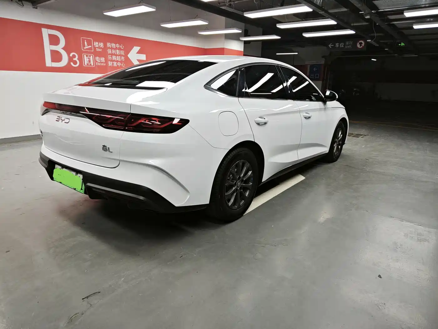 BYD Qin L 2024 DM-i 80KM Leading Edition фото 4