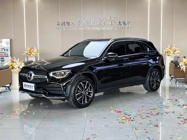 MERCEDES-BENZ GLC