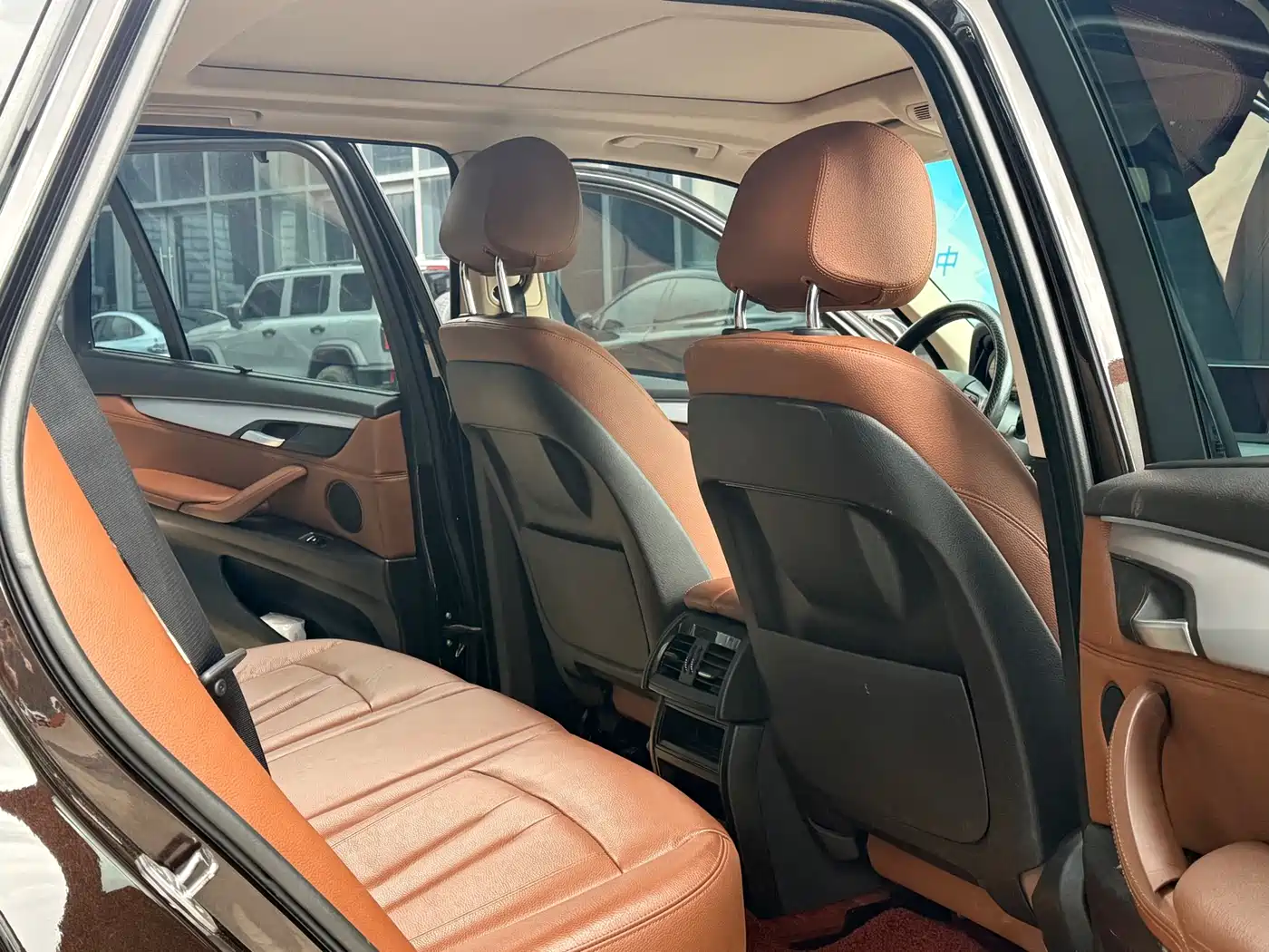 BMW X5 (Import) 2017 xDrive35i Leading Edition фото 9