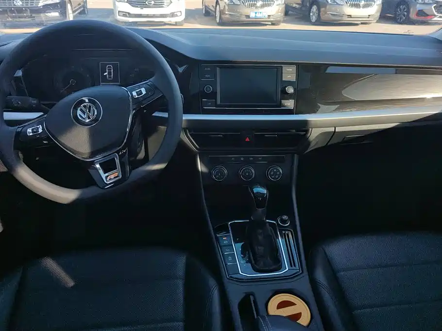Volkswagen Lavida 2019 1.5L Automatic Comfort Edition China VI фото 12
