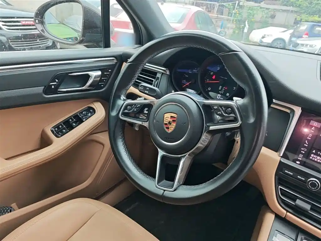 Porsche Macan 2018 Macan 2.0T фото 11