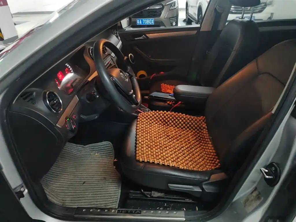 Volkswagen Jetta 2017 1.5L Automatic Comfort фото 16