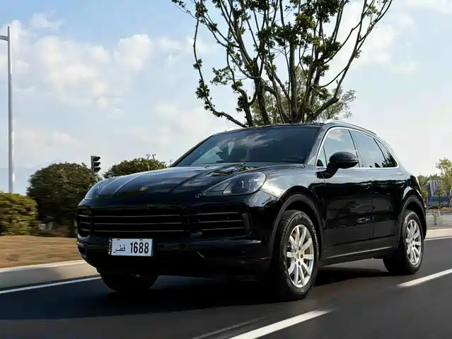 PORSCHE CAYENNE